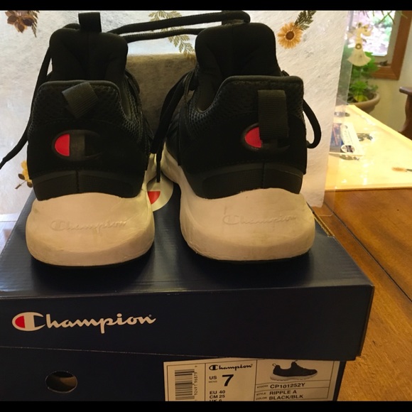 Champion® Ripple A Men's Slip-On Sneakers. NEW WORN 1 WEEK - Picture 3 of 7